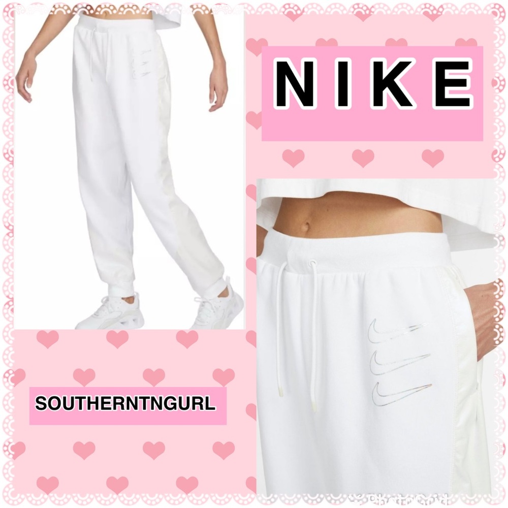 NWT NIKE Ultra Cozy Brushed Fleece Mid Rise Oversized Graphic Joggers